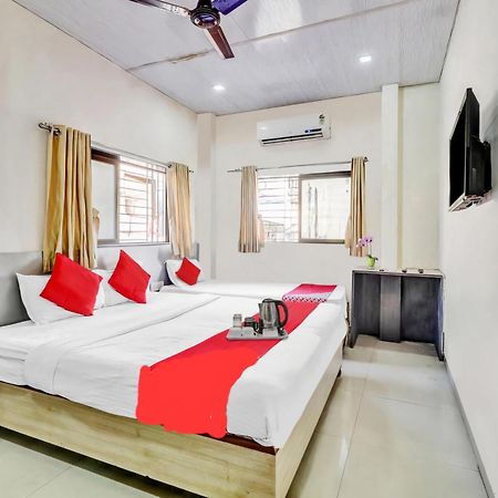 Hotel Kailash Park- Near International Airport Βομβάη Εξωτερικό φωτογραφία