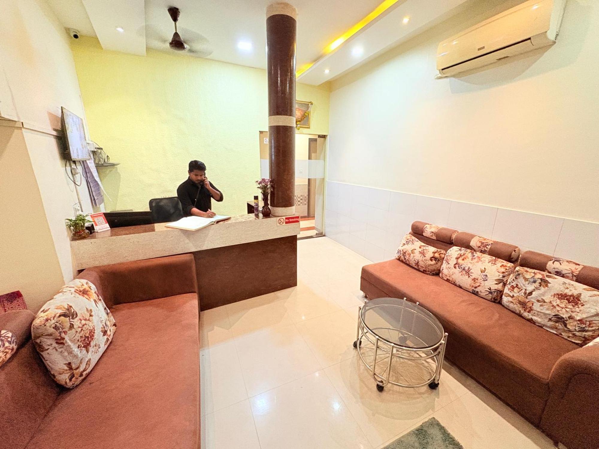 Hotel Kailash Park- Near International Airport Βομβάη Εξωτερικό φωτογραφία
